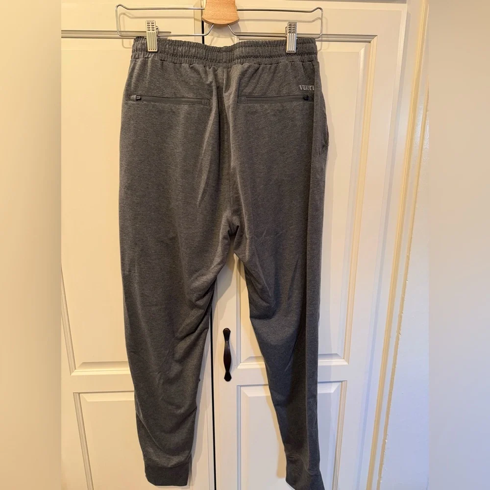 Vuori Sunday Performance Jogger Mens Small Charcoal Heather Zip Pocket - Picture 2 of 5